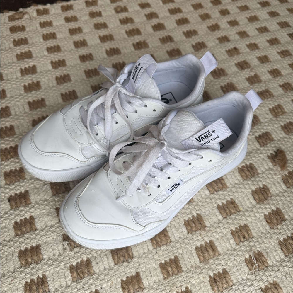 Vans Womens Range Exp White Skateboarding Shoes Size 7  Medium